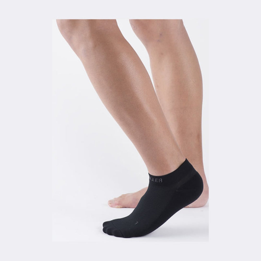 グラデュエイト コンプレッション パフォーマンス アンクルソックス・黒/白